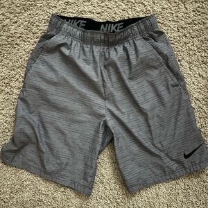 Nike Men's Heather Gray Athletic Shorts